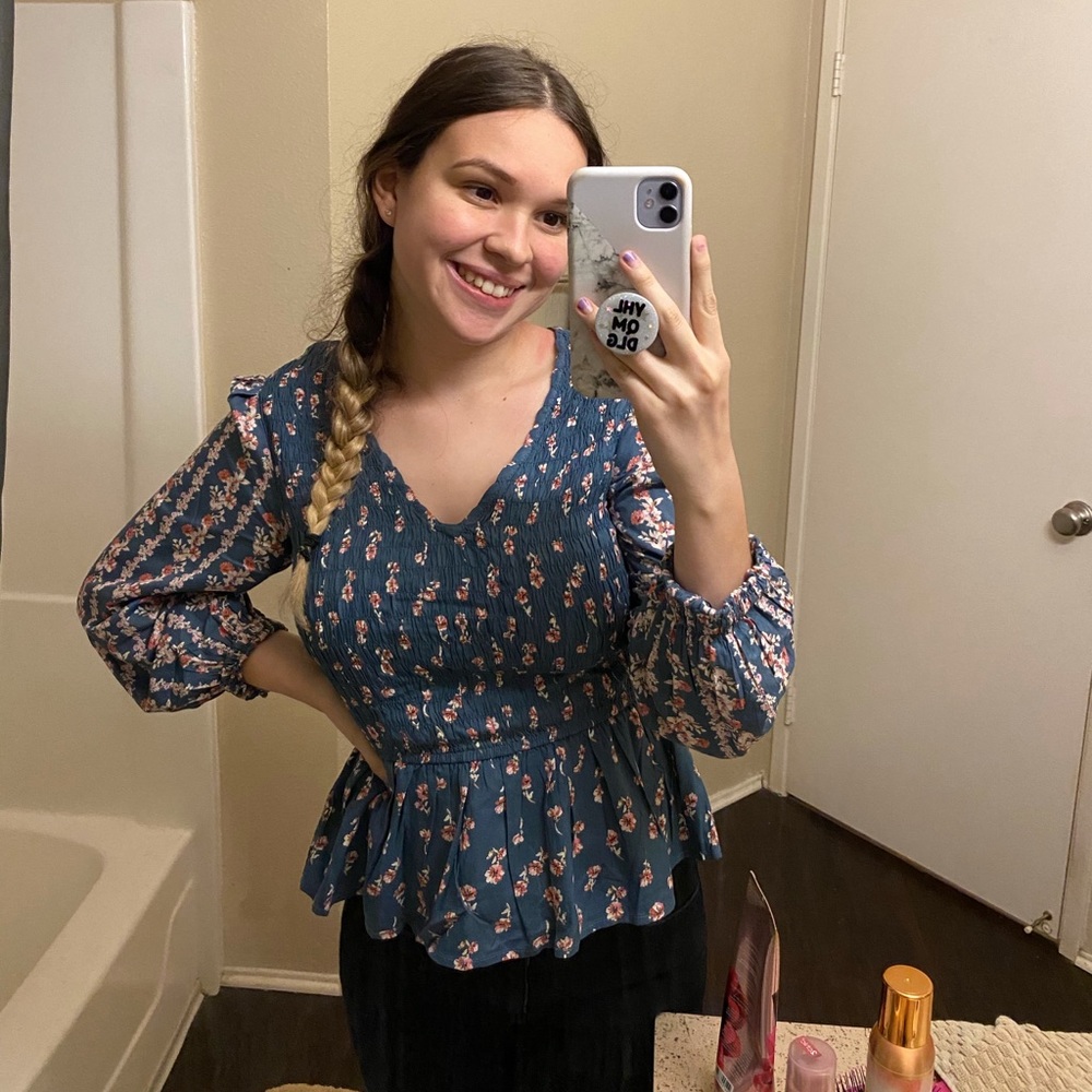 Meet your Posher, Gabriela